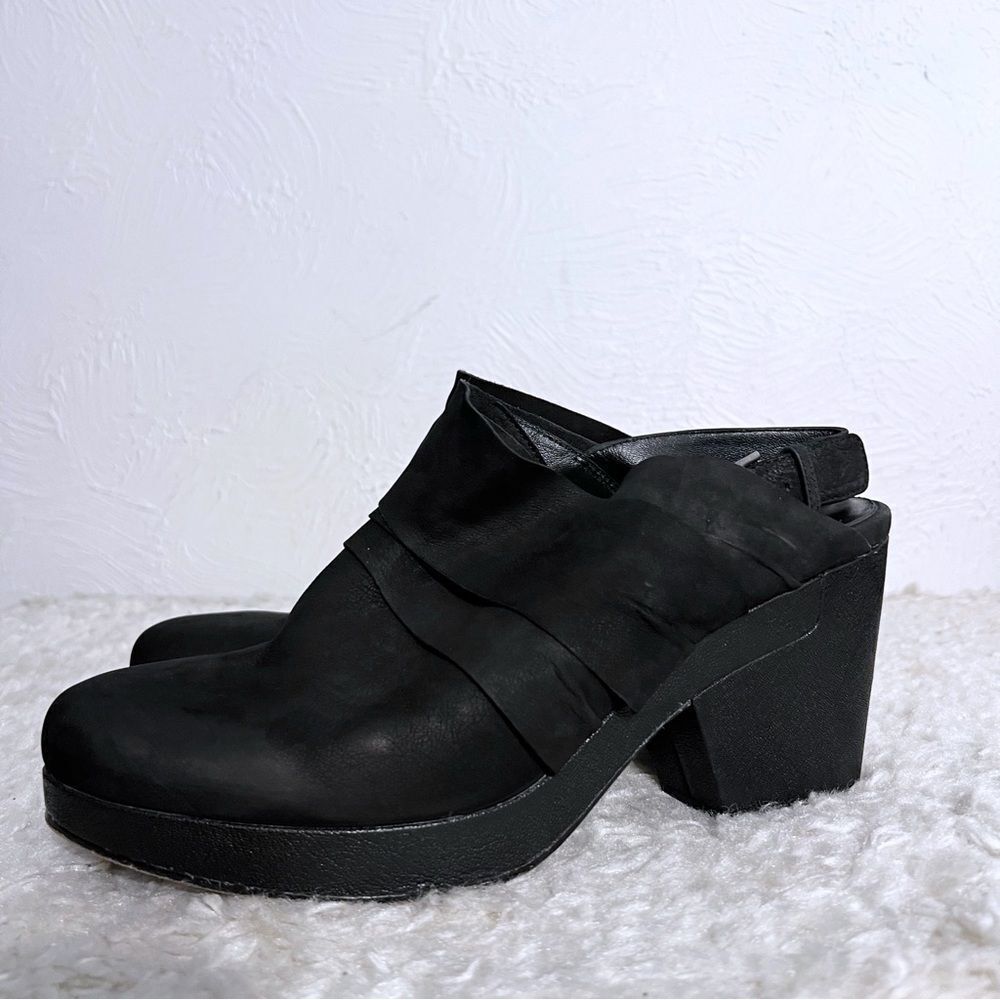 EILEEN FISHER Black Suede Closed Toe Mules Platform Chunky Women's Size 10